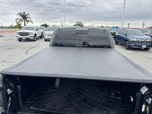 Used 2022 Toyota Tacoma TRD Off-Road w/ Technology Package AWD/4WD image 11