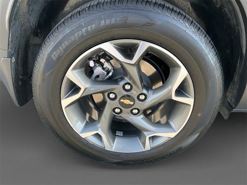 Used 2025 Chevrolet Trax LT w/ Driver Confidence Package image 10