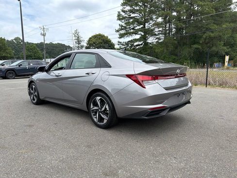 Certified 2023 Hyundai Elantra SEL w/ Convenience Package FWD image 11