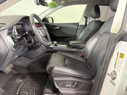 Used 2020 Audi Q8 Prestige w/ Prestige Package AWD/4WD image 18