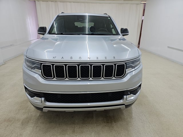Used 2024 Jeep Wagoneer L Series II w/ Flexible Seating Group AWD/4WD image 15