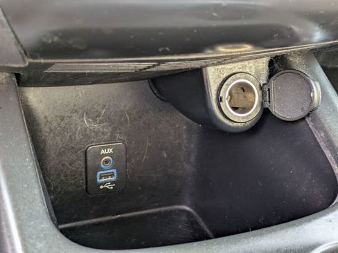 Used 2017 Dodge Journey SXT w/ Comfort/Convenience Group image 24