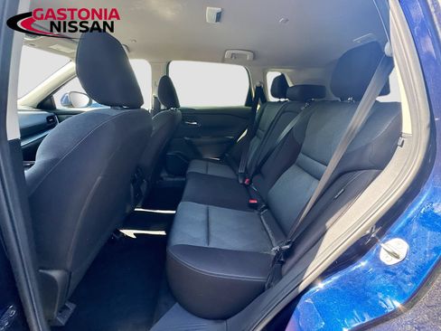 Used 2024 Nissan Rogue SV AWD/4WD image 31