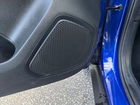 Used 2022 Hyundai Venue SEL image 13