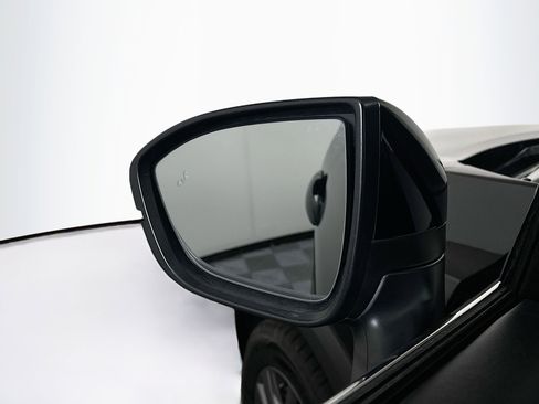 Used 2025 Nissan Pathfinder SV image 16