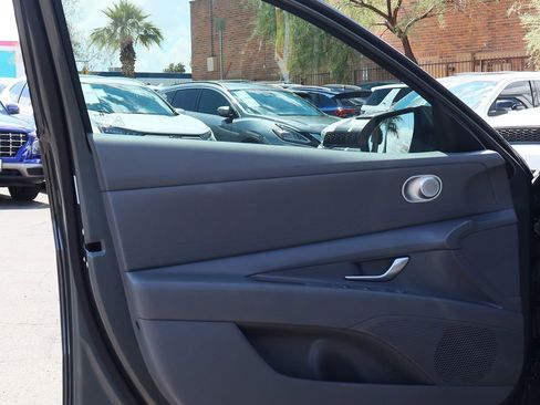 Used 2024 Hyundai Elantra SE image 36