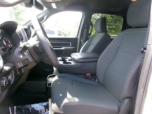 Used 2025 RAM 2500 Big Horn AWD/4WD image 7