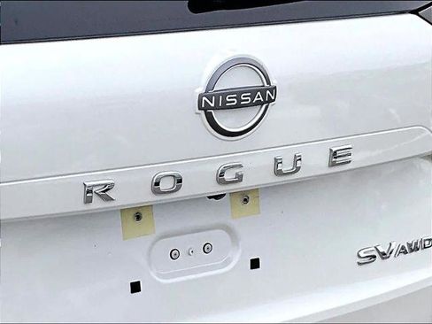 Certified 2023 Nissan Rogue SV image 27