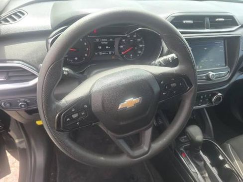 Used 2022 Chevrolet TrailBlazer LT AWD/4WD image 12