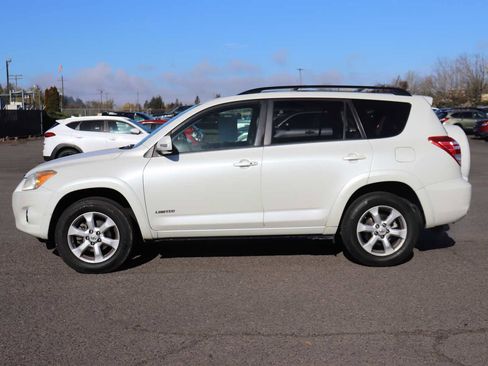 Used 2009 Toyota RAV4 Limited image 8
