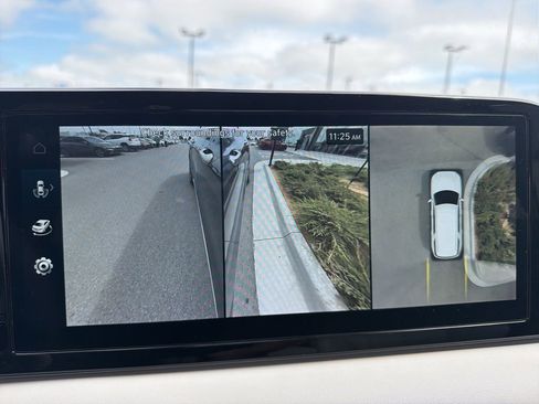 Used 2025 Hyundai Palisade Limited FWD image 24