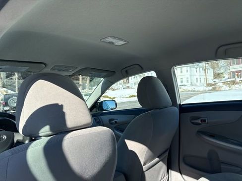 Used 2013 Toyota Corolla LE image 12