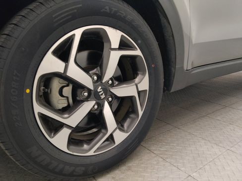 Used 2022 Kia Sportage LX FWD image 31