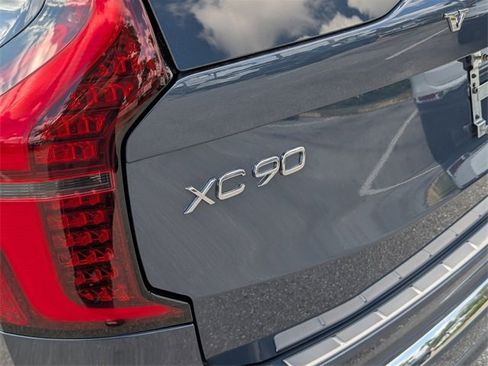 Used 2025 Volvo XC90 B6 Ultra w/ Protection Package Premier image 16