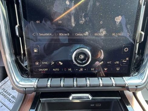 Certified 2025 GMC Yukon XL Denali AWD/4WD image 21