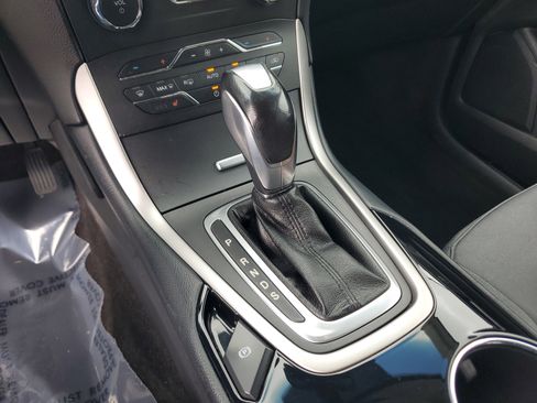 Used 2018 Ford Edge SEL w/ Equipment Group 201A image 26