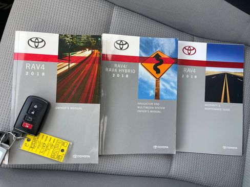 Used 2018 Toyota RAV4 XLE image 34