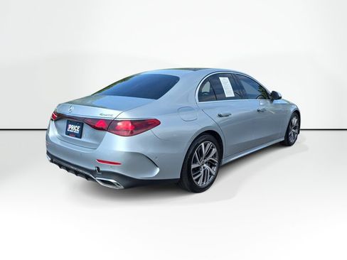Used 2025 Mercedes-Benz E 450 4MATIC Sedan image 5