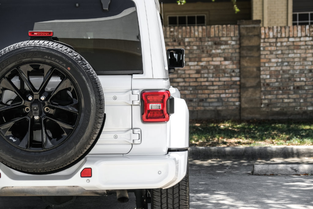 Used 2021 Jeep Wrangler Unlimited Sahara AWD/4WD image 60