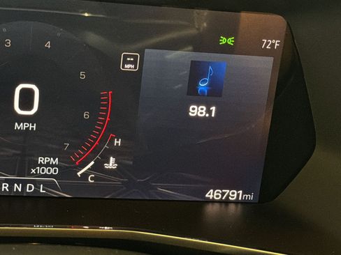 Used 2023 GMC Canyon Denali AWD/4WD image 17