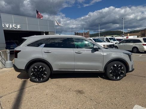 New 2026 Kia Sorento EX AWD/4WD image 8