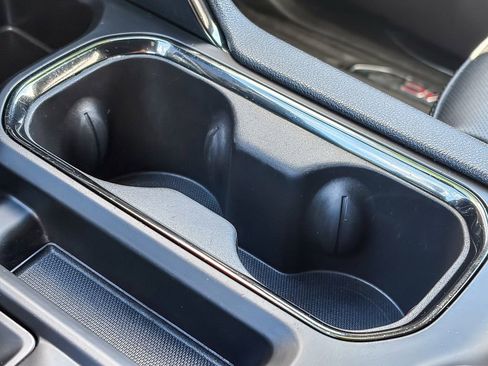 Used 2023 GMC Sierra 1500 AT4 w/ Technology Package image 38