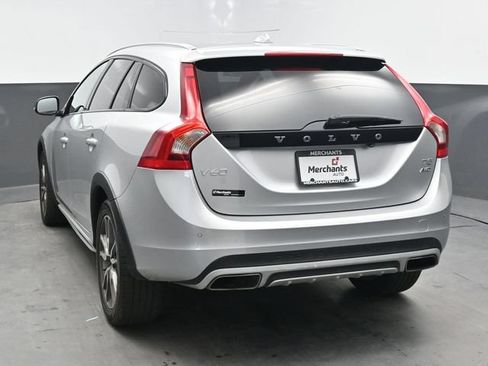 Used 2017 Volvo V60 T5 Cross Country w/ Convenience Package AWD/4WD image 5