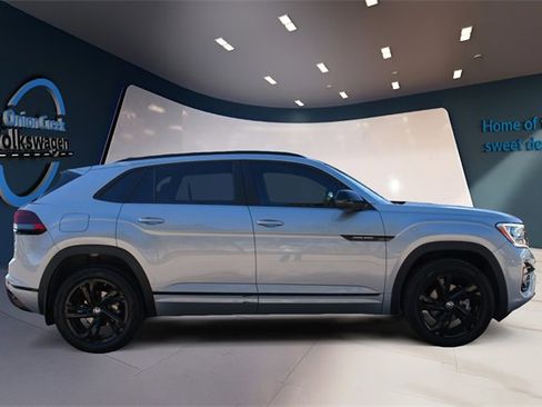 Certified 2025 Volkswagen Atlas Cross Sport SEL R-Line image 4