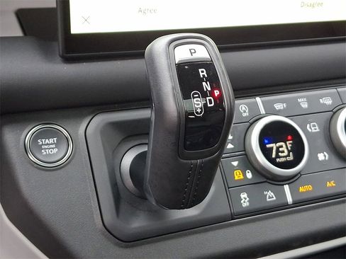 Used 2024 Land Rover Defender 110 X-Dynamic SE image 16