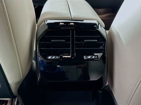 Used 2026 BMW iX xDrive45 image 18