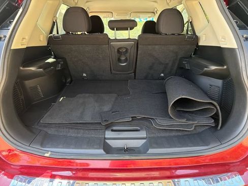 Used 2020 Nissan Rogue SV w/ Premium Package FWD image 27