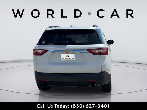 Used 2019 Chevrolet Traverse LT FWD image 6