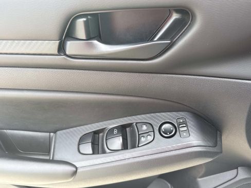 Used 2024 Nissan Altima 2.5 S image 19