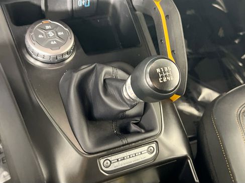 Used 2022 Ford Bronco Badlands image 16