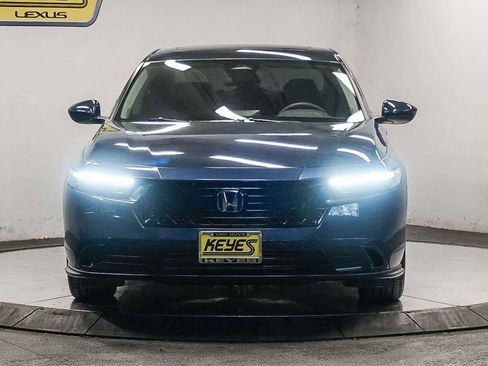 Used 2023 Honda Accord EX image 6