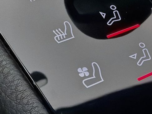 Certified 2022 Porsche Macan S image 20