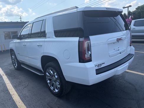 Used 2017 GMC Yukon SLE w/ Convenience Package AWD/4WD image 3