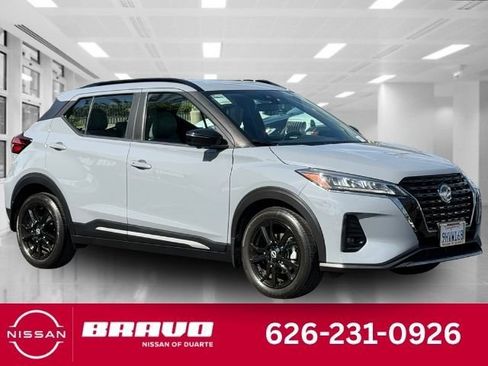 Used 2023 Nissan Kicks SR w/ SR Premium Package FWD image 1