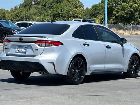 Used 2021 Toyota Corolla SE w/ Carpet Mat Package (TMS) FWD image 4