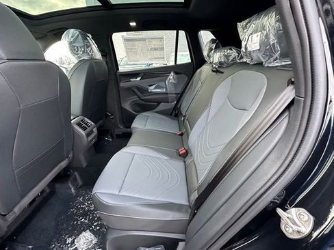 New 2026 Volkswagen Tiguan SE R-Line image 30