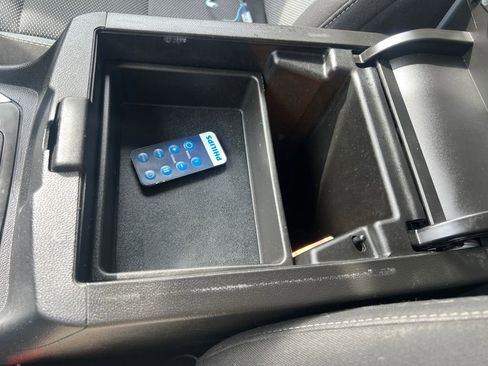 Used 2019 Chevrolet Traverse LT image 20