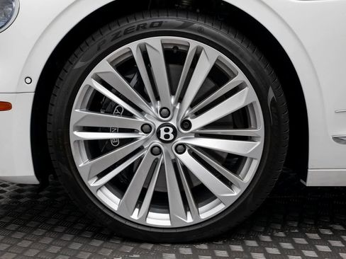 Used 2023 Bentley Flying Spur W12 image 8