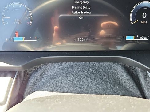 Used 2024 Jeep Grand Cherokee L Laredo RWD image 8