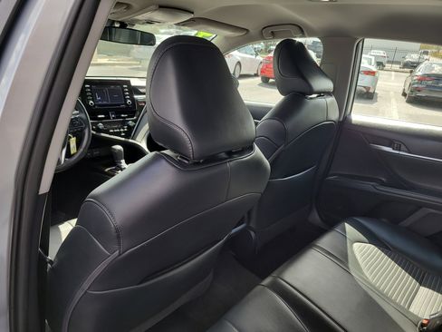 Used 2024 Toyota Camry SE image 12