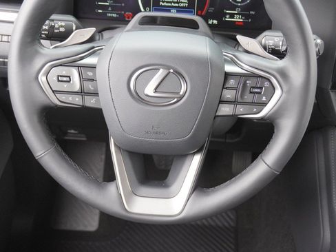Used 2024 Lexus GX 550 AWD/4WD image 32
