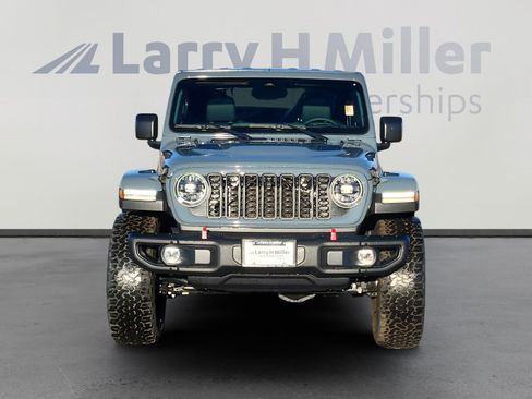 New 2026 Jeep Wrangler Rubicon AWD/4WD image 9