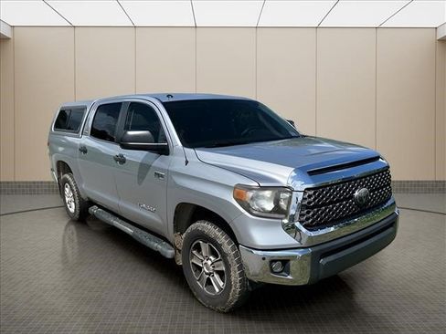 Used 2018 Toyota Tundra SR5 w/ SR5 Upgrade Package AWD/4WD image 9