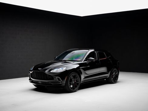 Used 2021 Aston Martin DBX image 4