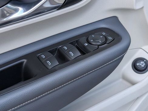 Used 2024 GMC Terrain Denali w/ Denali Premium Package image 15