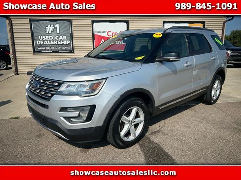 Used 2016 Ford Explorer XLT w/ Equipment Group 202A AWD/4WD image 1
